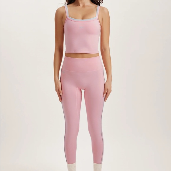 SET Active City of Valentine Blush set - Picture 2 of 5